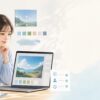 AI画像でブログ用アイキャッチを作るために構図や色、権利確認を見直すクリエイターのイメージ
